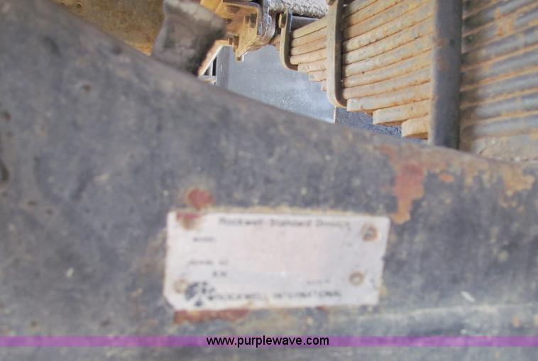 image for item D9109 1975 International heavy truck