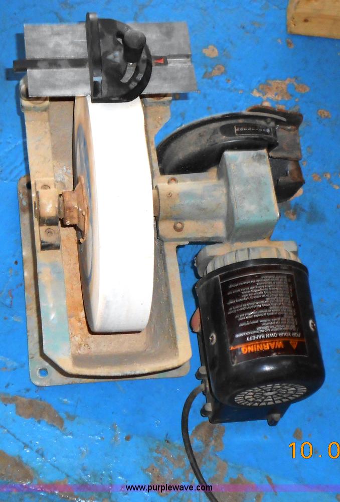 image for item D9110 (2) bench grinders