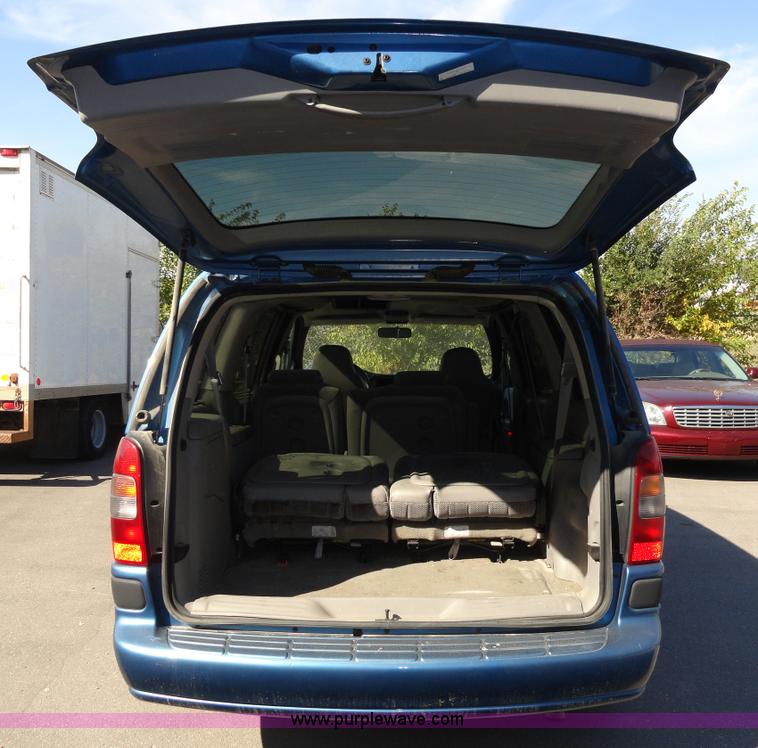 image for item F9413 1999 Chevrolet Venture LS mini van