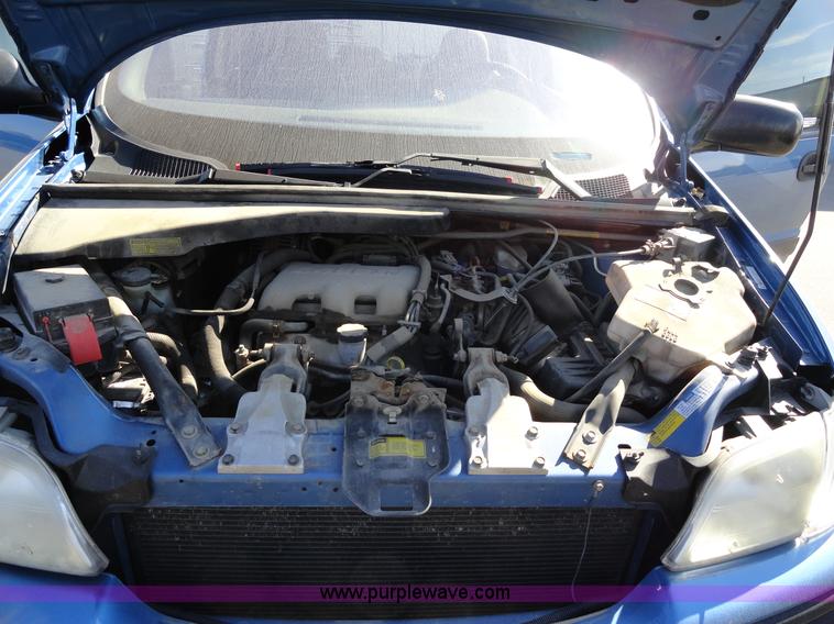 image for item F9413 1999 Chevrolet Venture LS mini van