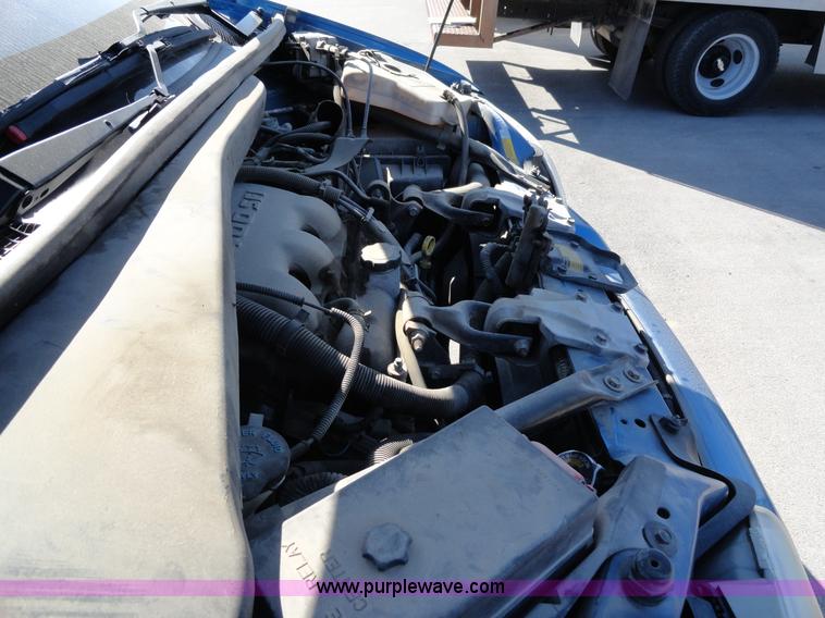 image for item F9413 1999 Chevrolet Venture LS mini van