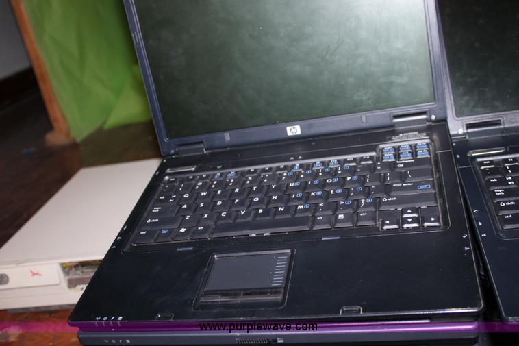 image for item F9883 (14) HP NX6110 laptop computers