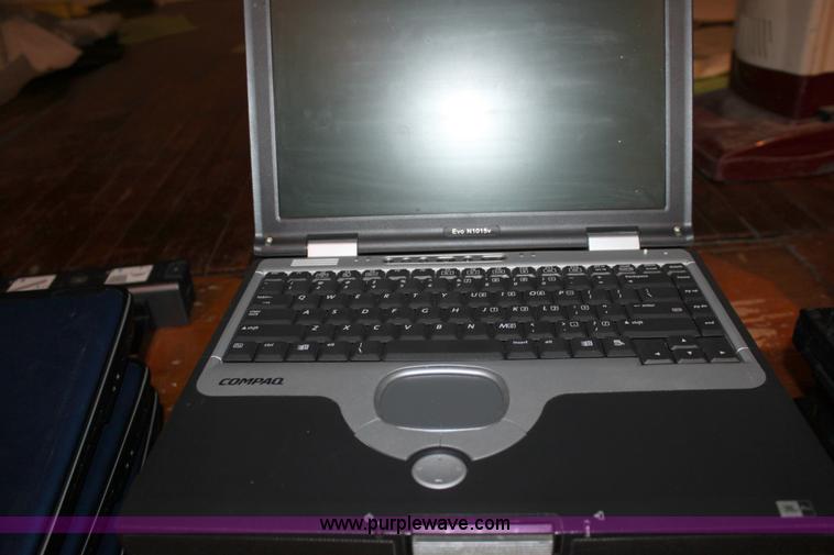 image for item F9886 (6) Compaq Evo N1015V