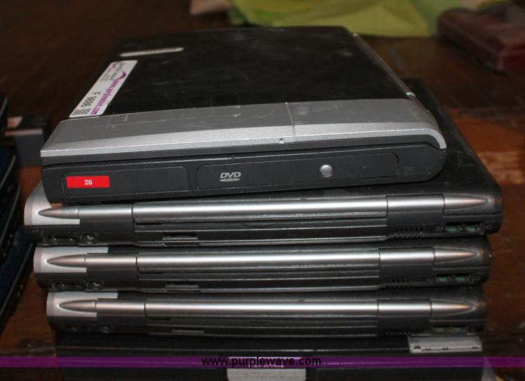 image for item F9886 (6) Compaq Evo N1015V