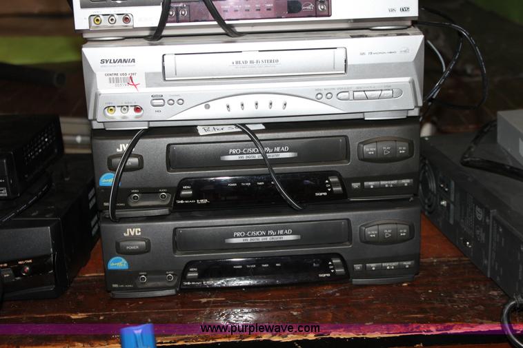 image for item F9890 Assorted electronics