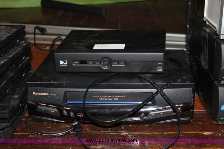 image for item F9890 Assorted electronics