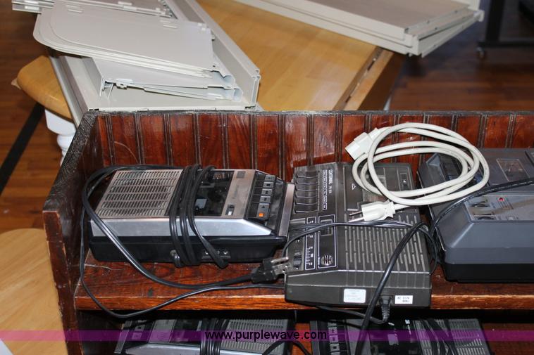 image for item F9891 Assorted office furniture