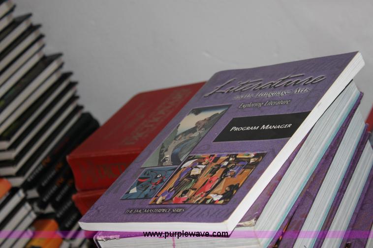 image for item F9894 Assorted furniture and other items