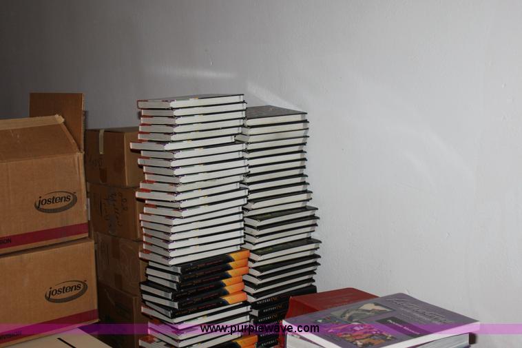 image for item F9894 Assorted furniture and other items