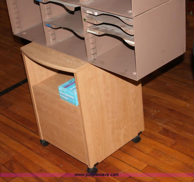 image for item F9896 Assorted office furniture