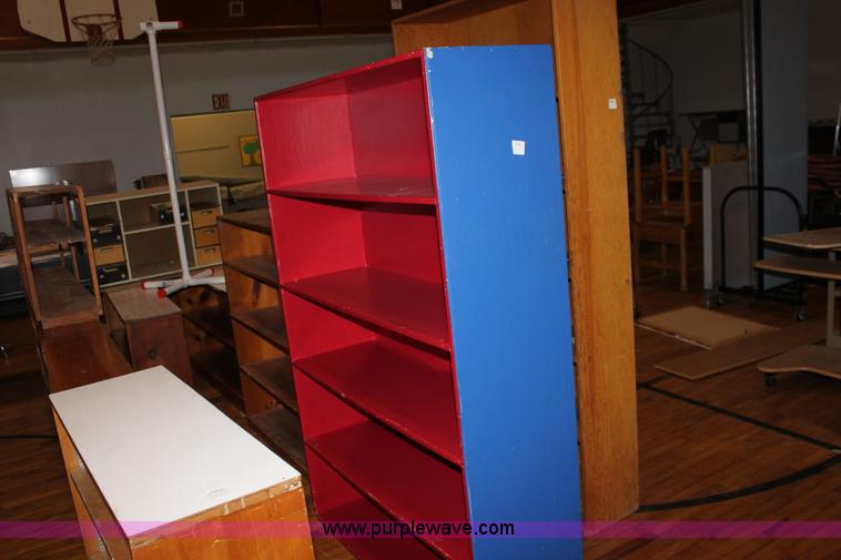 image for item F9896 Assorted office furniture