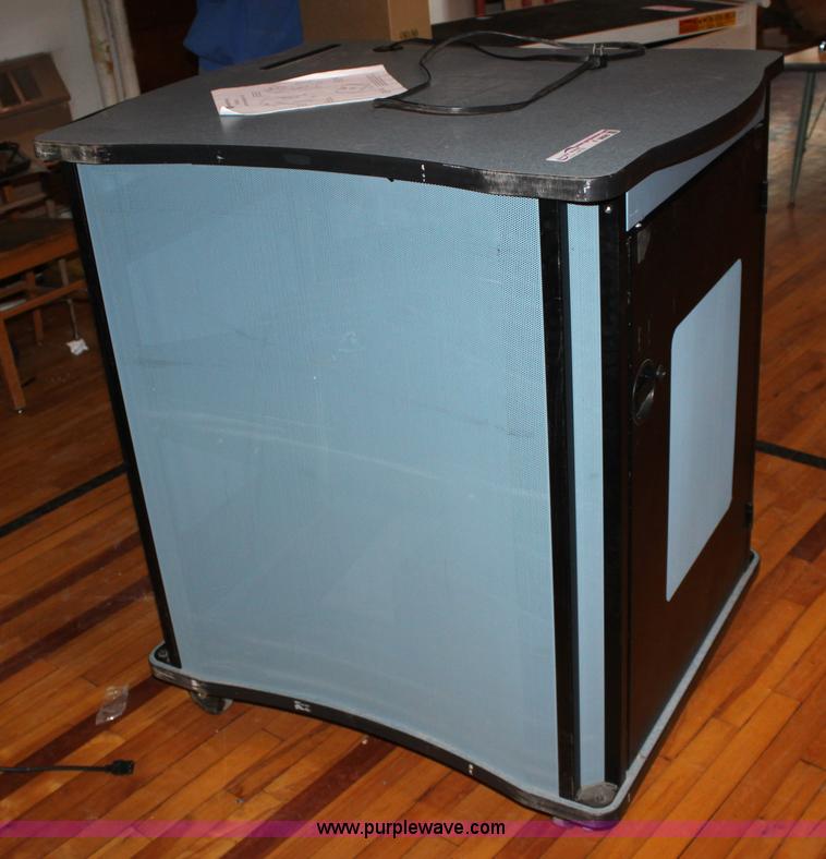 image for item F9898 Bretford TL474LL/A 32 notebook mobility cart