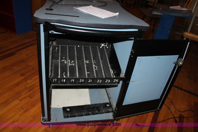 image for item F9898 Bretford TL474LL/A 32 notebook mobility cart