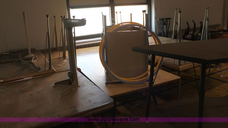 image for item F9899 Assorted furniture