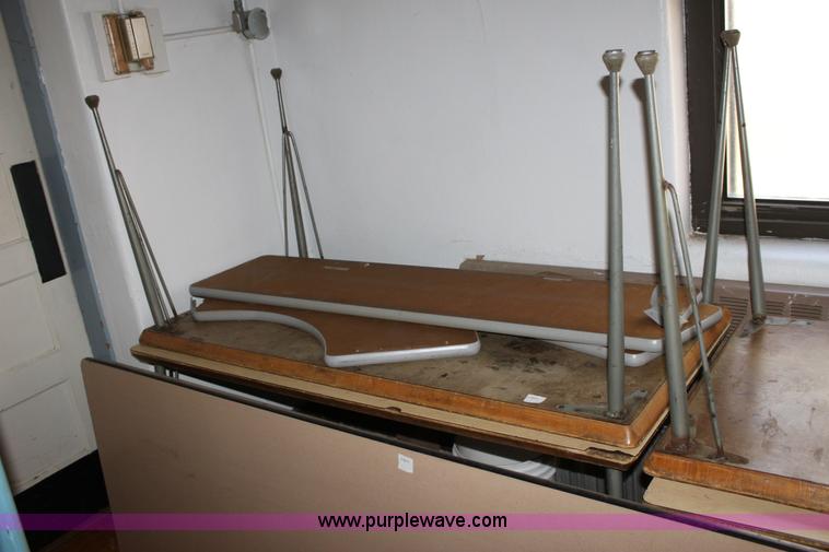 image for item F9899 Assorted furniture