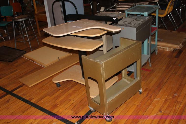 image for item F9903 Assorted classroom items