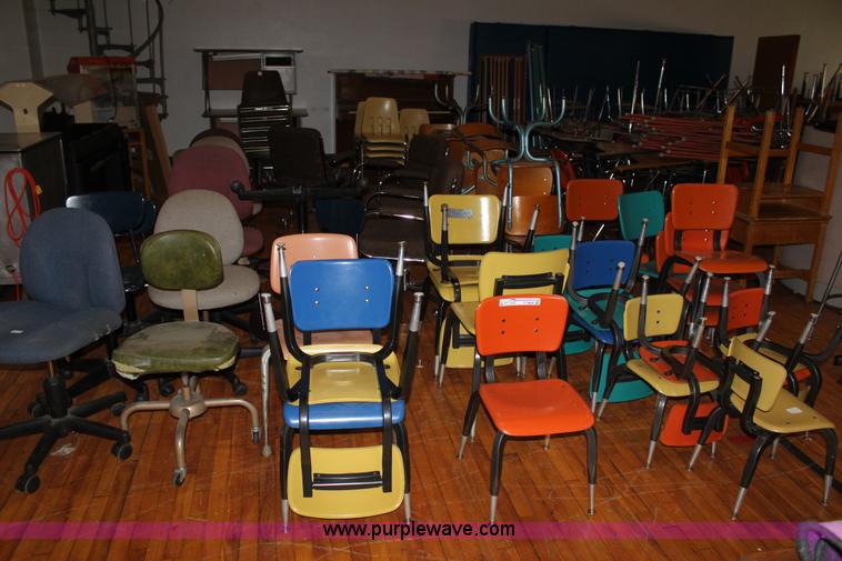 image for item F9904 Assorted chairs