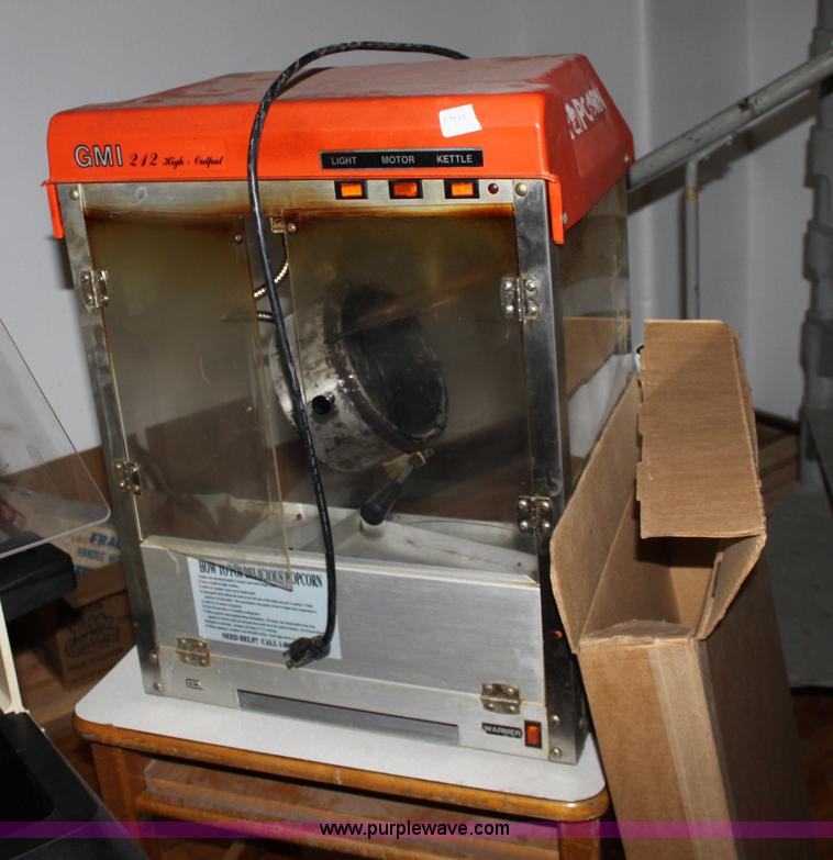 image for item F9905 Assorted items