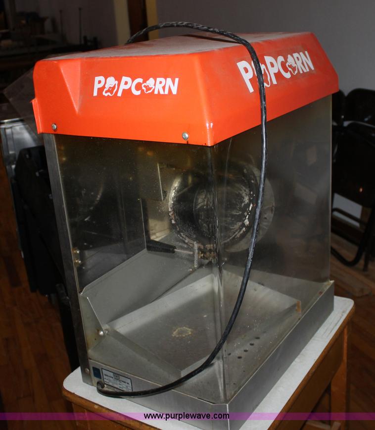 image for item F9905 Assorted items