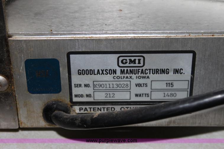 image for item F9905 Assorted items