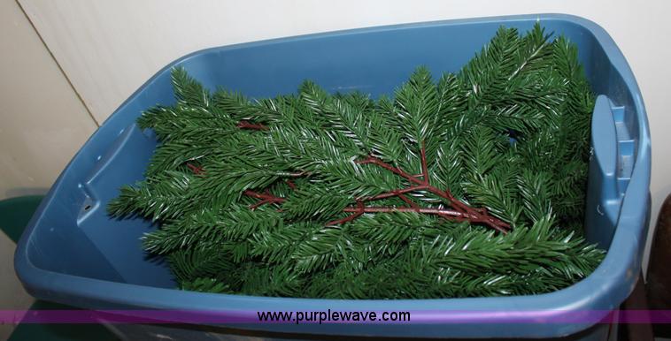 image for item F9907 Assorted items