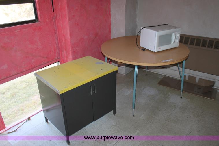 image for item F9910 Assorted items