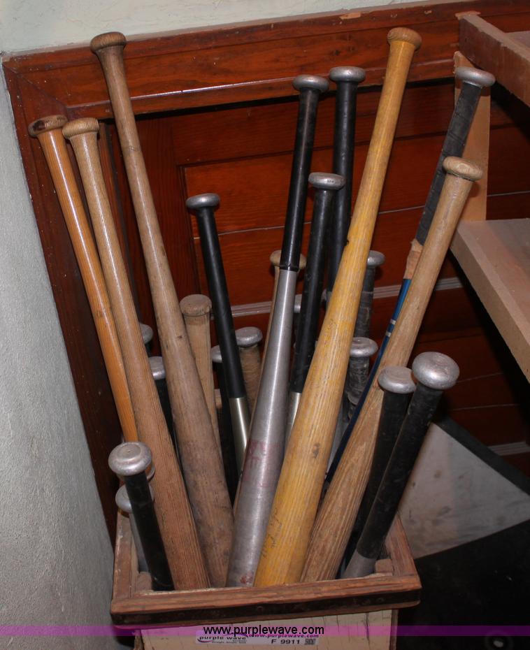 image for item F9911 Assorted baseball items