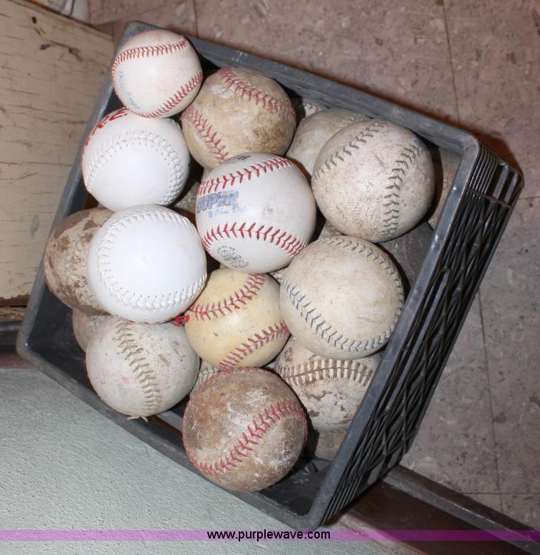 image for item F9911 Assorted baseball items