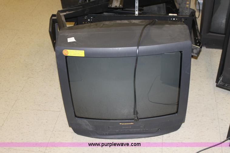 image for item F9915 (18) tube televisions