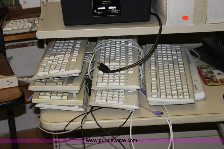 image for item F9916 Assorted computer accessories