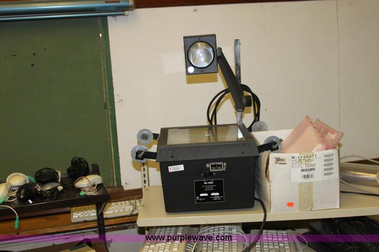 image for item F9916 Assorted computer accessories