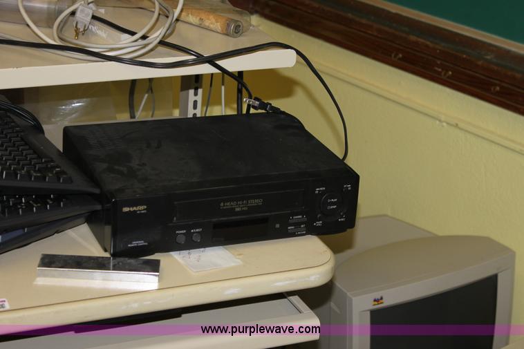 image for item F9916 Assorted computer accessories