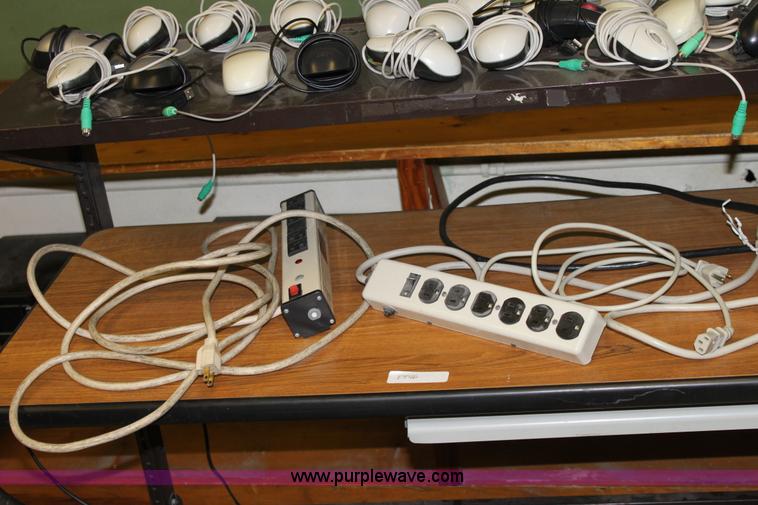 image for item F9916 Assorted computer accessories