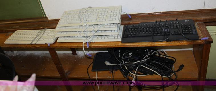 image for item F9916 Assorted computer accessories