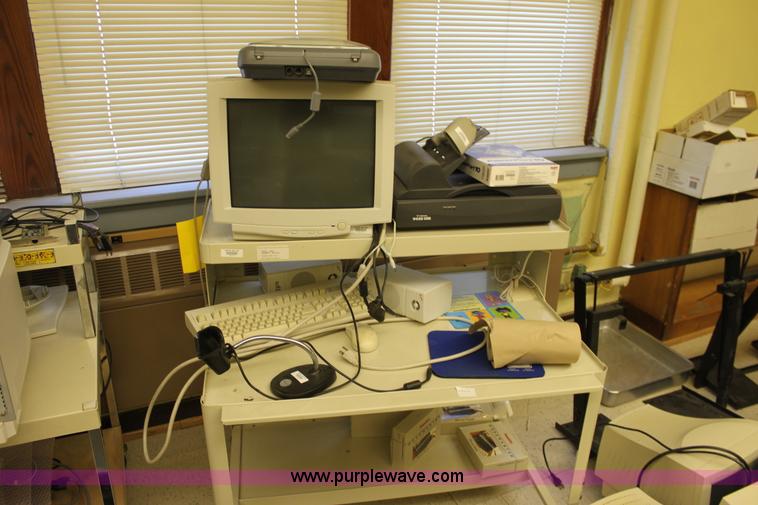 image for item F9917 Assorted electronics