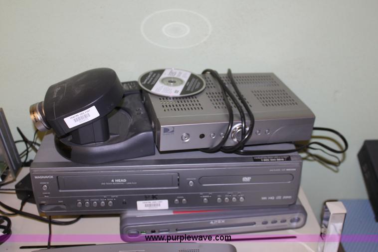 image for item F9921 Assorted electronics