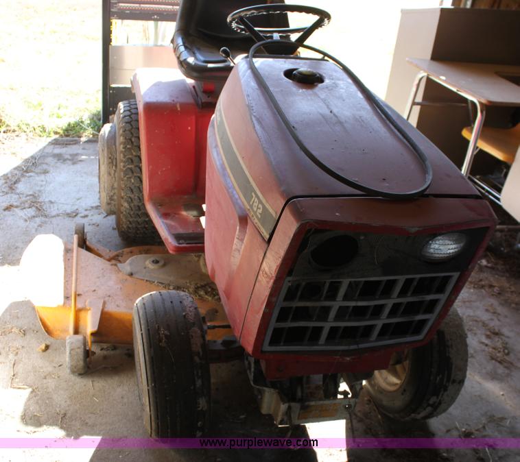 image for item F9925 International Cub Cadet 782 lawn mower