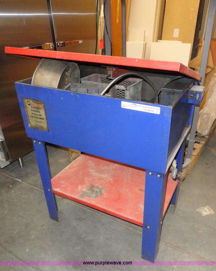 image for item G9010 Napa E110 electric 10 gallon parts washer