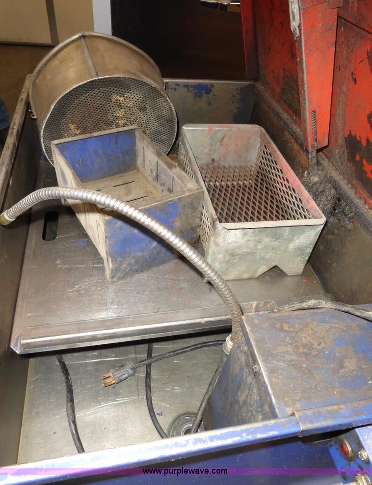 image for item G9010 Napa E110 electric 10 gallon parts washer