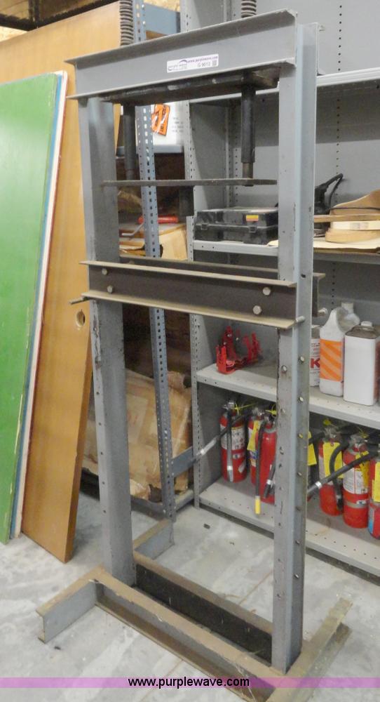 image for item G9012 Shop press