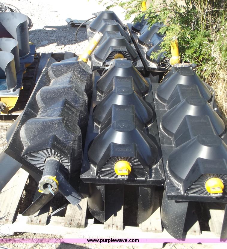 image for item G9344 (12) traffic signals