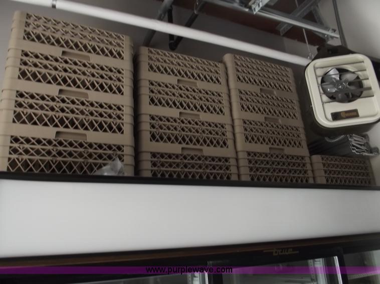 image for item G9345 (14) plastic dishwash/storage racks