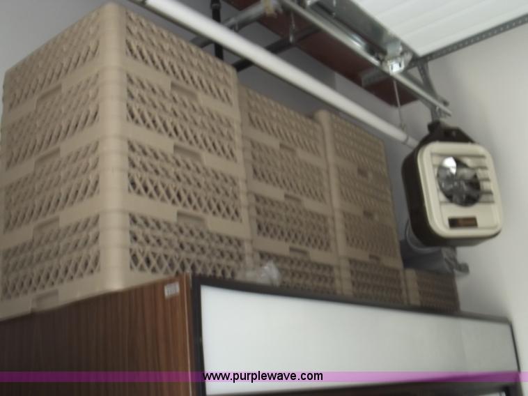 image for item G9345 (14) plastic dishwash/storage racks