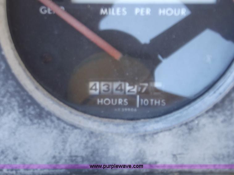 image for item G9352 1964 John Deere 4020 tractor