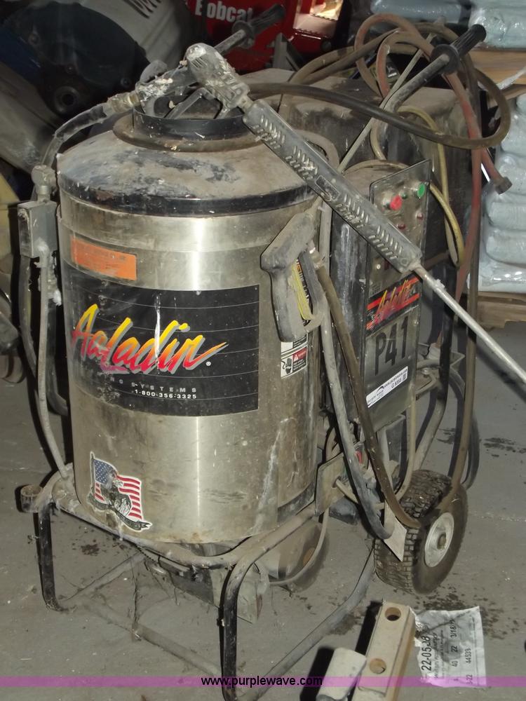image for item G9355 Aladin 1470 electric/kerosene hot water pressure washer