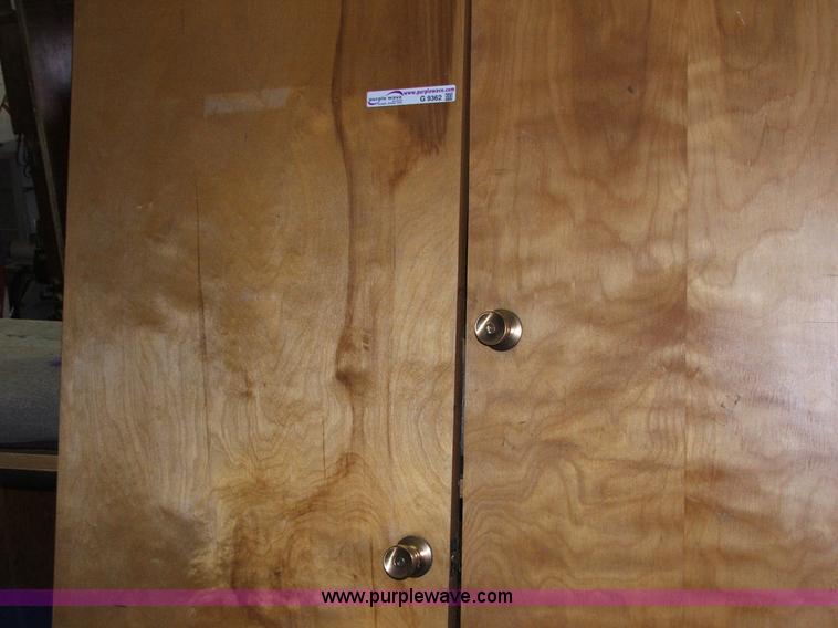 image for item G9362 Assorted doors and new windows