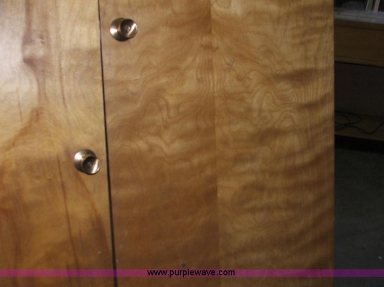 image for item G9362 Assorted doors and new windows