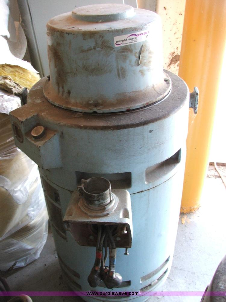 image for item G9364 1973 100 HP three phase electric motor