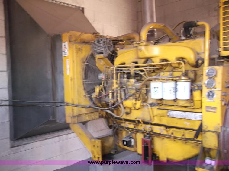 image for item G9366 Allis Chalmers 220 HP diesel engine