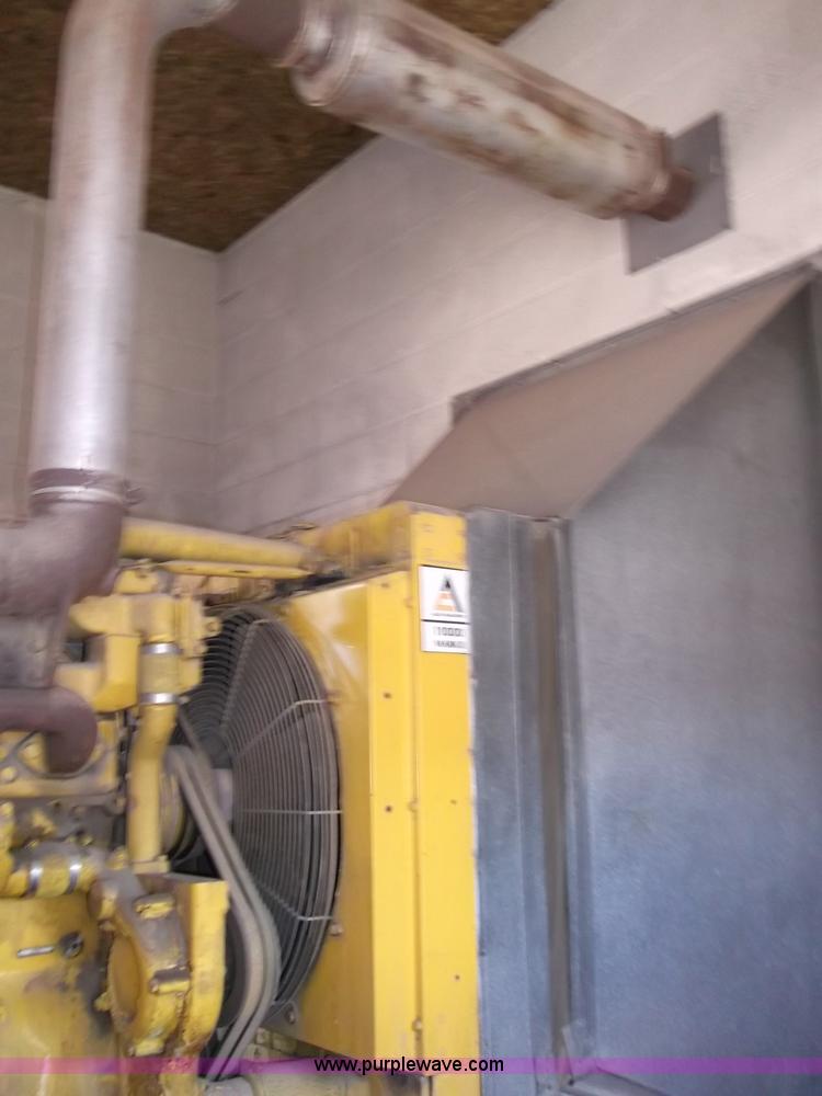 image for item G9366 Allis Chalmers 220 HP diesel engine